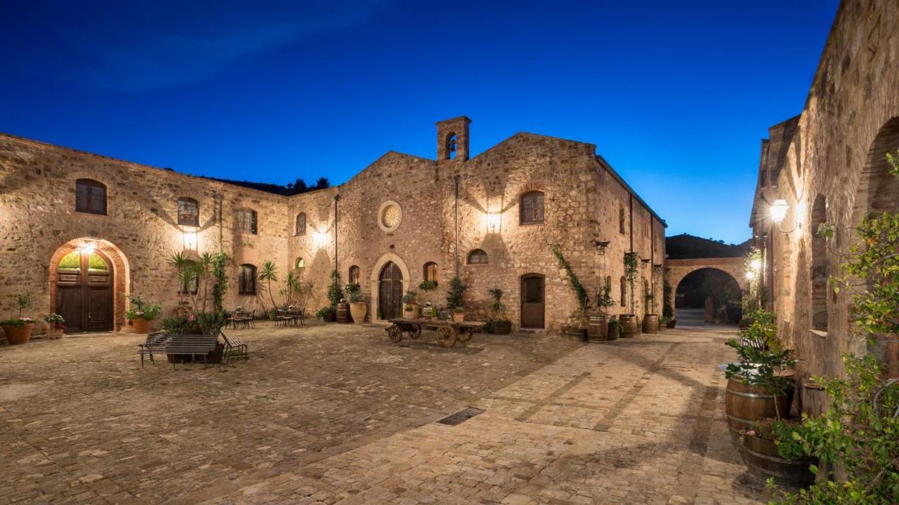Relais Abbazia Santa Anastasia Resort & Winery Кастельбуоно Екстер'єр фото