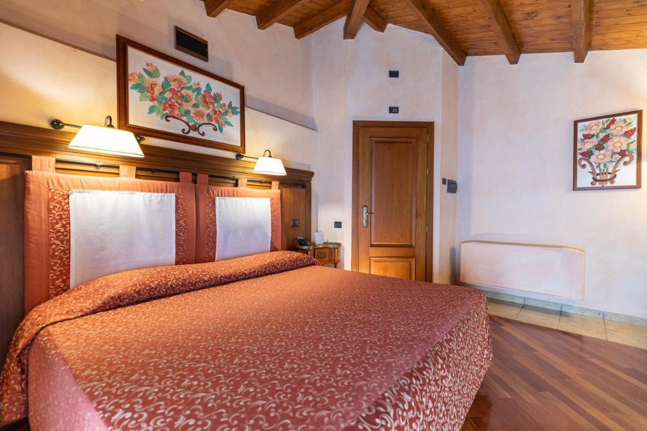Relais Abbazia Santa Anastasia Resort & Winery Кастельбуоно Екстер'єр фото