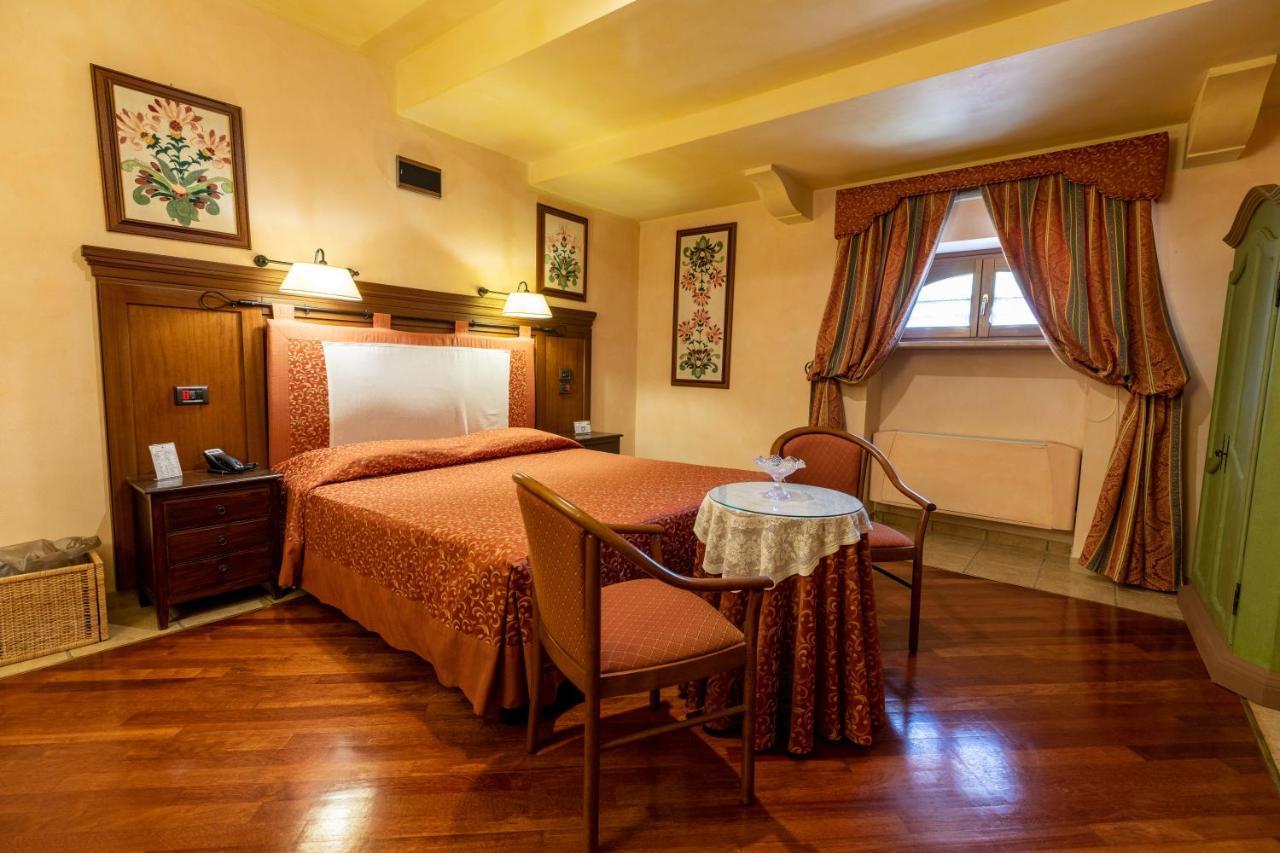 Relais Abbazia Santa Anastasia Resort & Winery Кастельбуоно Екстер'єр фото